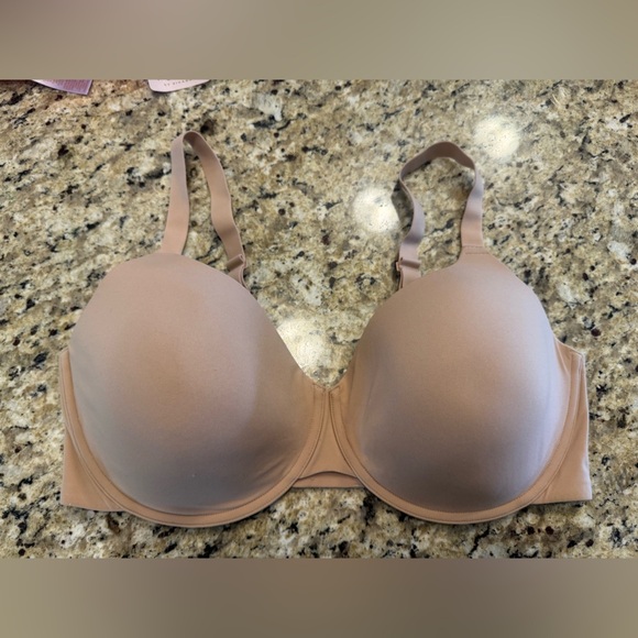 SKIMS Other - Skims Tan 40DD fits everybody bra lightly lined nude 40E